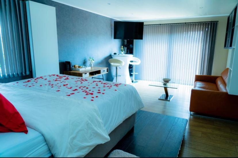Bed and Breakfast Luxury House à Rémersdael Extérieur photo